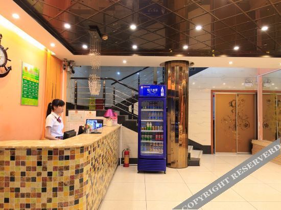 Лючжоу: New Concept Hotel (Victory Barbecue City RT-Mart)