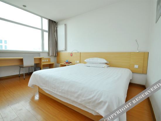 Линьи: Baichuan Chain Hotel (Linyi Harmonious Taisheng Plaza)