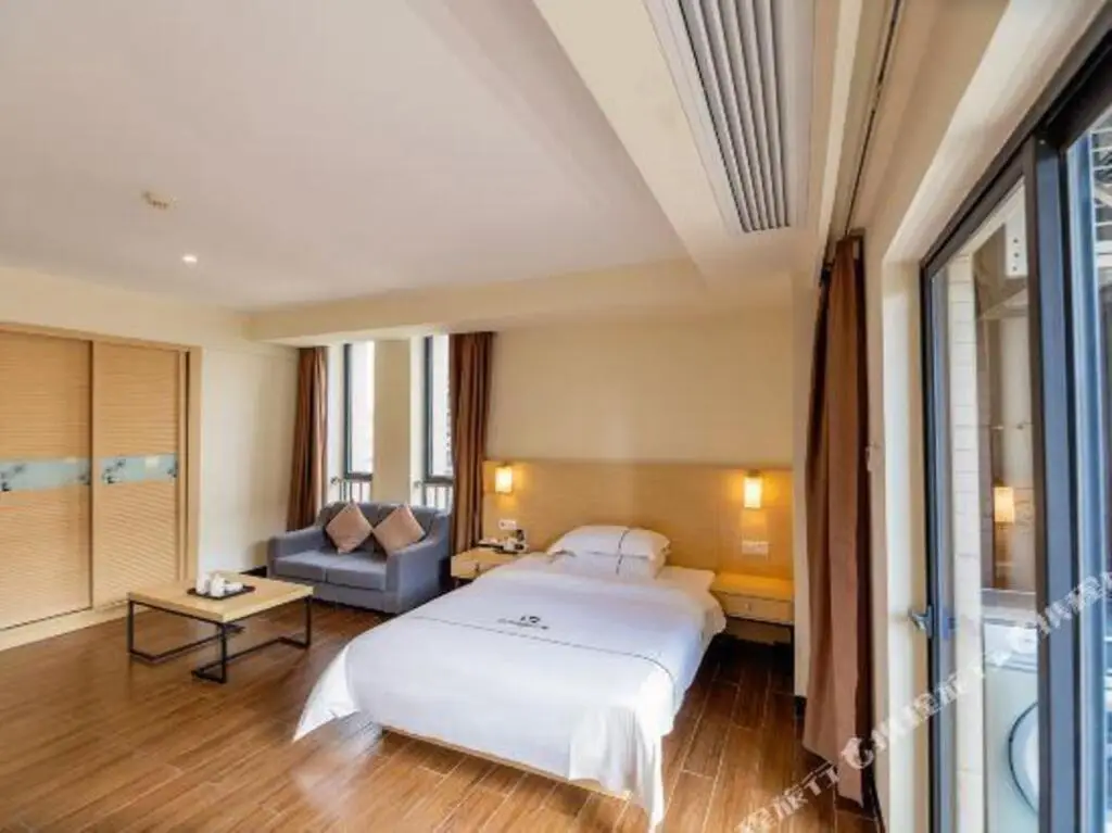 Гуанчжоу: Juda International Apartment Huijiang Metro Station
