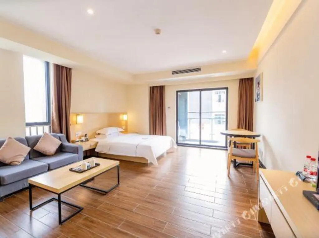 Гуанчжоу: Juda International Apartment Huijiang Metro Station