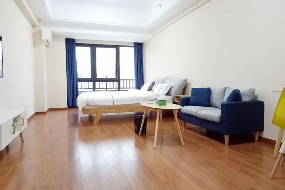 Shili Taohua Theme Apartment — фото 1