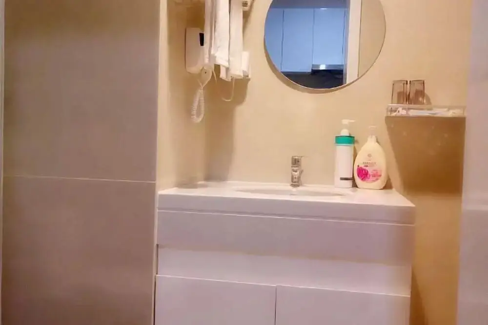 Дунгуань: Shili Taohua Theme Apartment