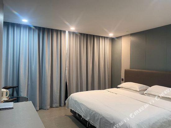 Гуанчжоу: Guangzhou Holiday Inn Happy International Hotel