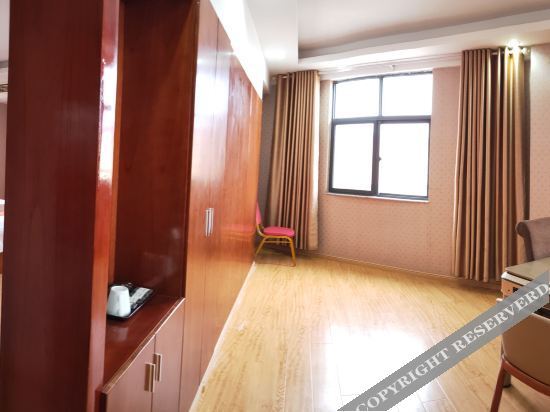 Интань: Yihe Chain Hotel (Yujiang Railway Station Branch)