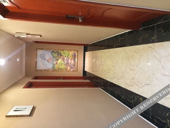 Чэнду: YueLai Apartment