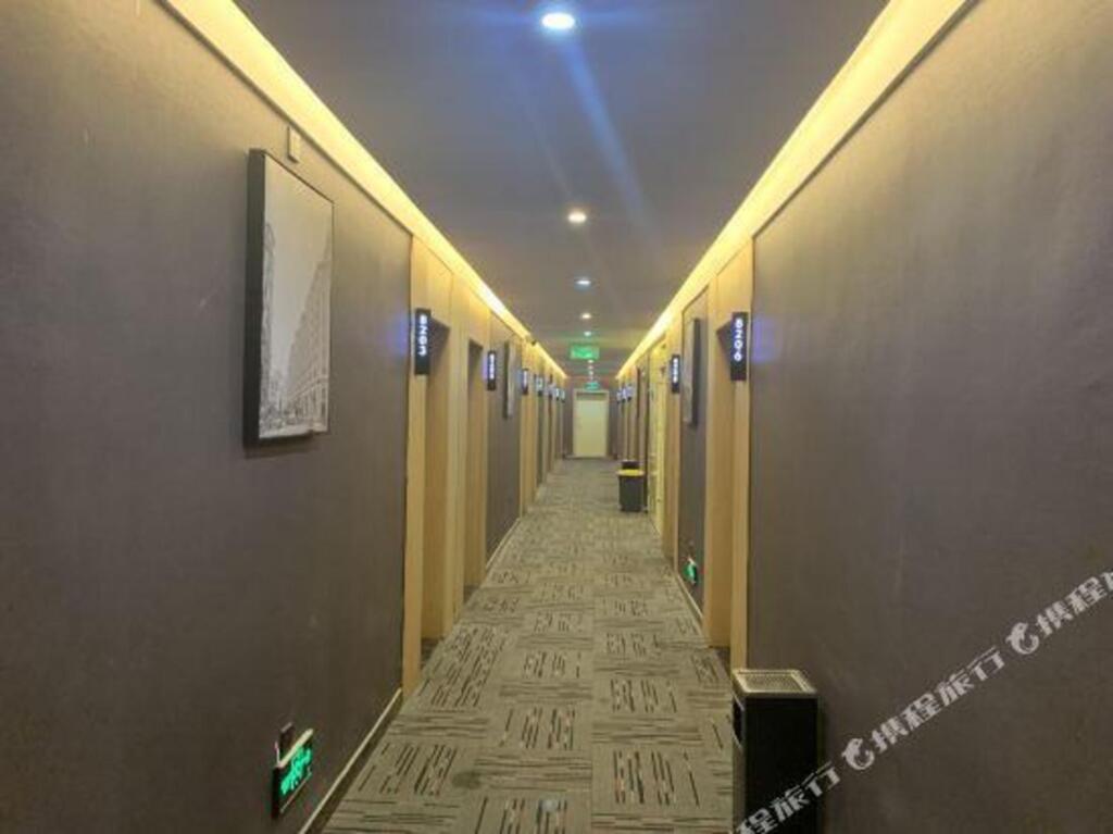 Дежоу: Thank Hotel （Ginza store, Zhongxing Road, Lingcheng, Dezhou）
