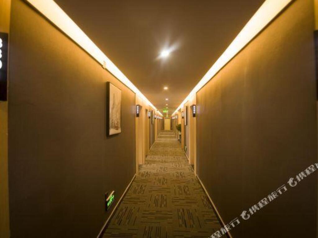 Дежоу: Thank Hotel （Ginza store, Zhongxing Road, Lingcheng, Dezhou）