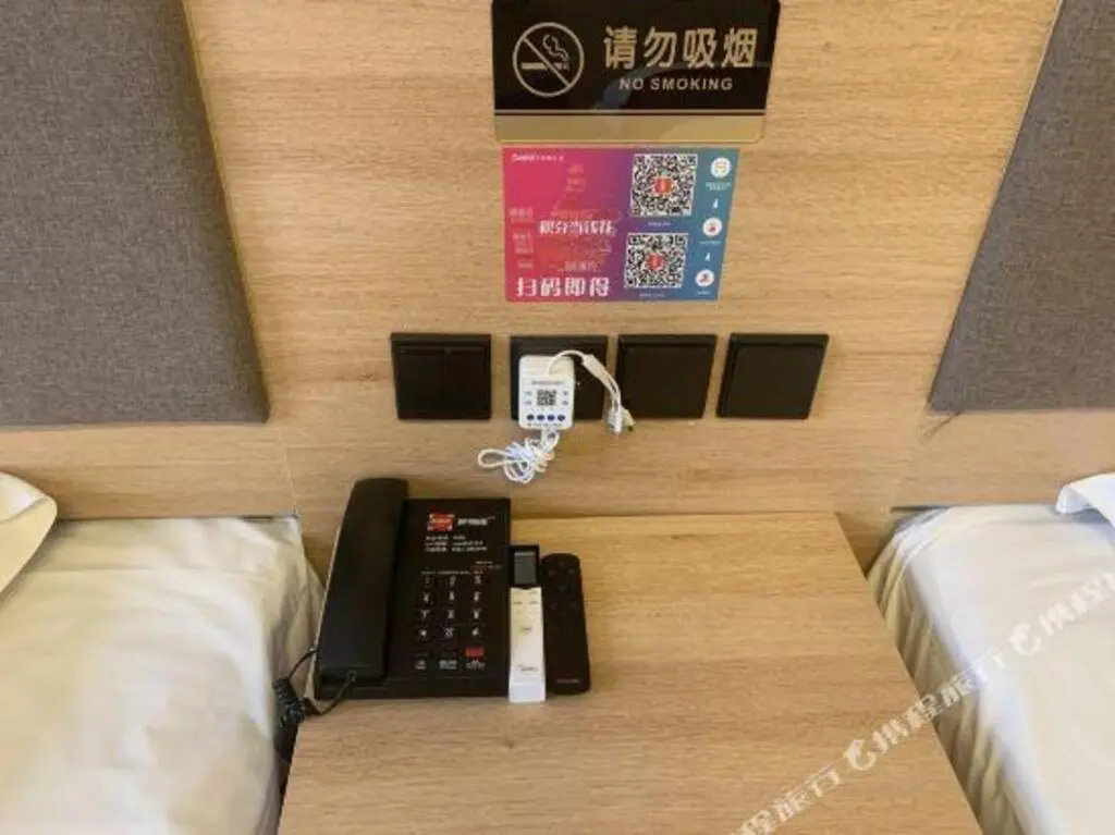 Дежоу: Thank Hotel （Ginza store, Zhongxing Road, Lingcheng, Dezhou）