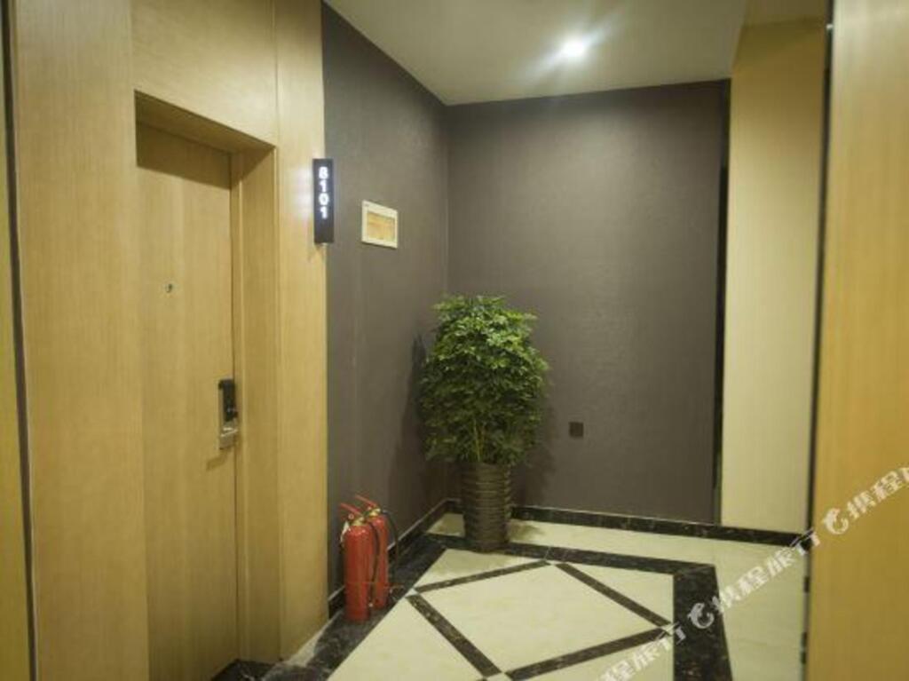 Дежоу: Thank Hotel （Ginza store, Zhongxing Road, Lingcheng, Dezhou）