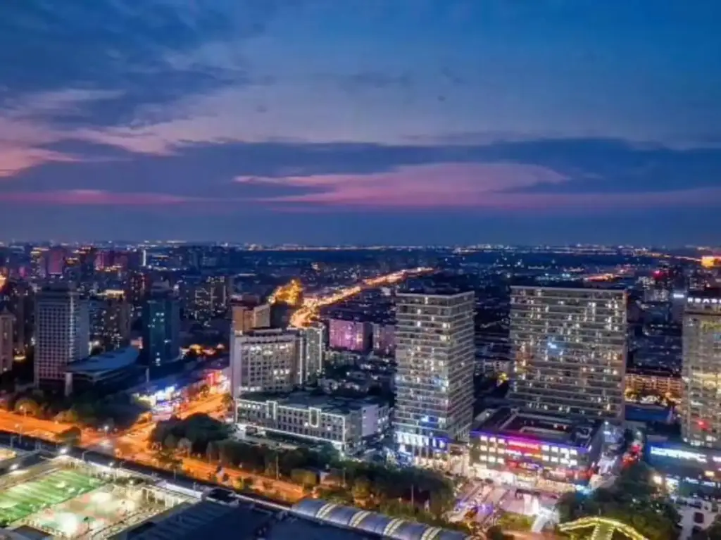Шанхай: Shanghai Hongqiao International Exhibition Center  99 Xinbiao Selected Hotel