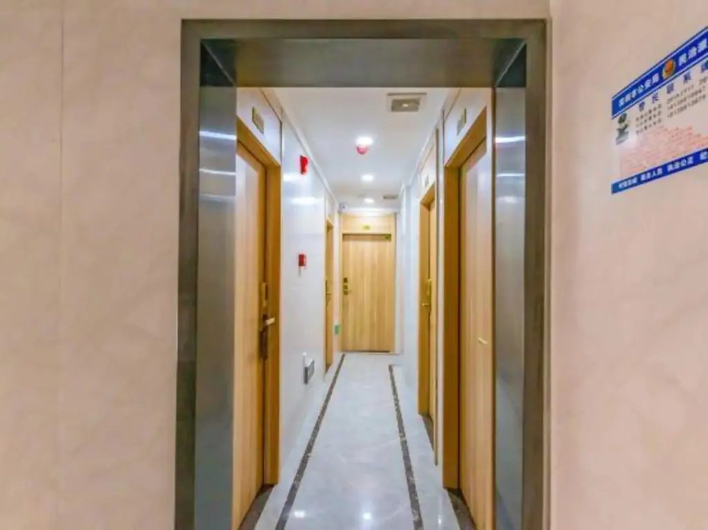 Шэньчжэнь: Wanshi Chang Anshun Express Apartment (Shenzhen North Railway Station)