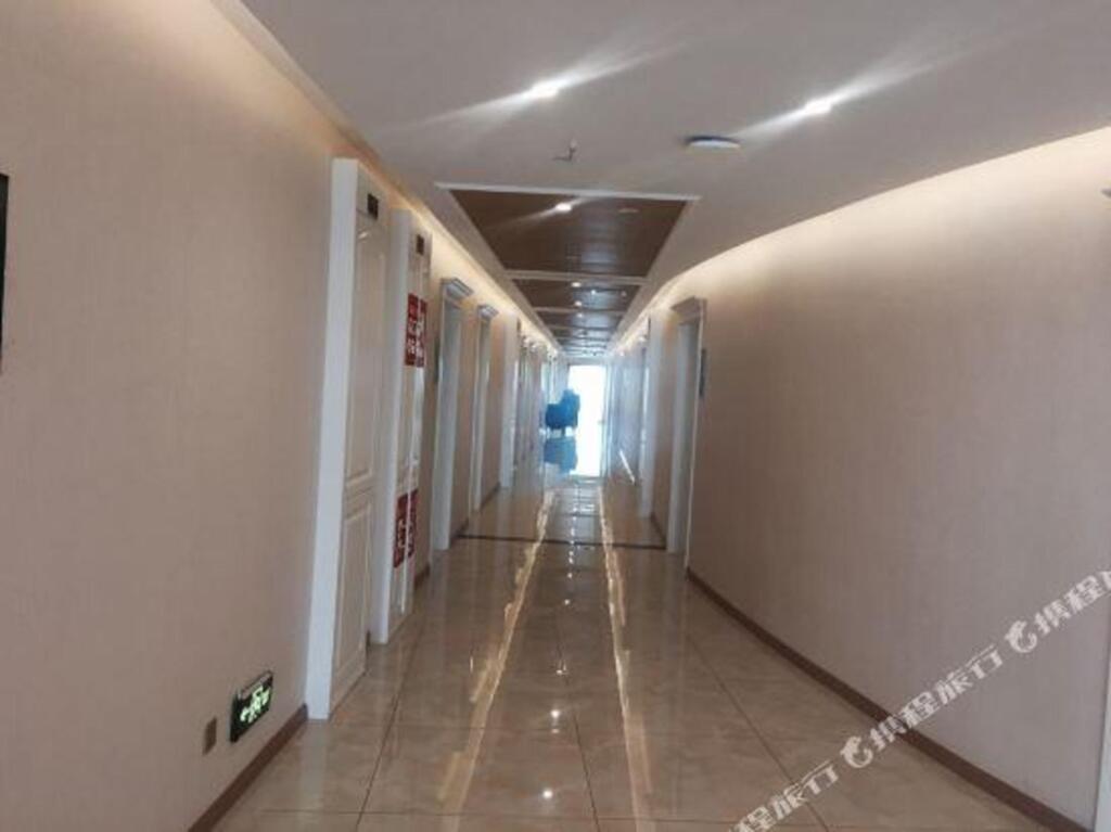 Суйнин: Suining Yaxia Hotel (Logistic Port Jianxuan City)