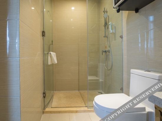 Лиаоченг: Vienna 3 Best Hotel(front street of Dongafu)