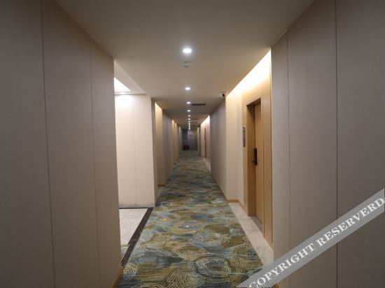 Чандэ: xing cheng Hotel