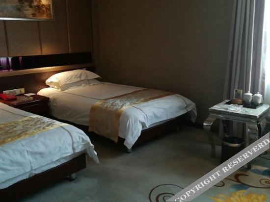 Гаочжай: Vienna Hotel (Xining Airport Haidong High-speed Railway West Station)