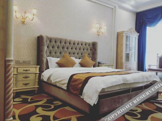 Гаочжай: Vienna Hotel (Xining Airport Haidong High-speed Railway West Station)