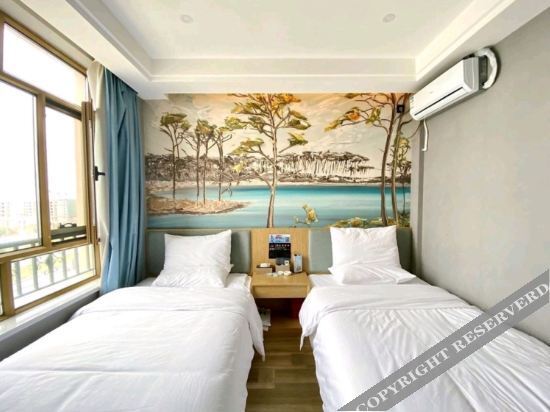 Урумчи: Maizi Hotel (Airport Xintianrun Rome Tianjie)