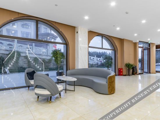Тайан: Yintong  Holiday  Inn(Tai'an Fangte Branch)