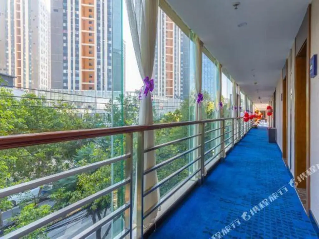 Куньмин: 7 days superior hotel (Kunming Wanhong Road store)