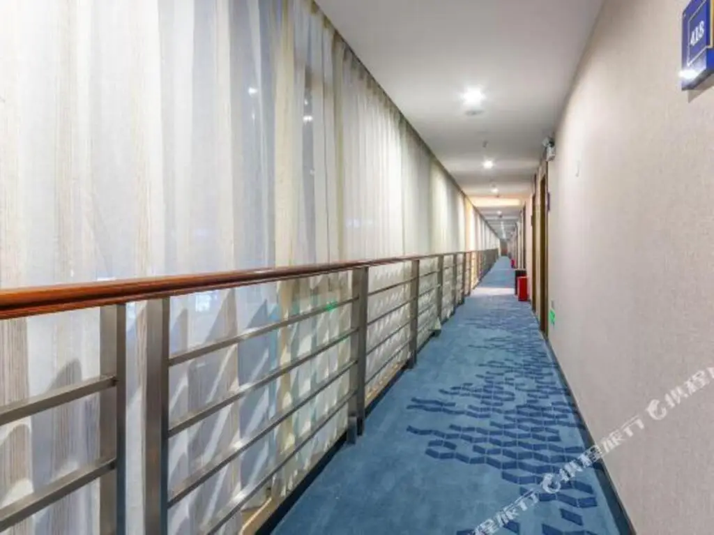 Куньмин: 7 days superior hotel (Kunming Wanhong Road store)