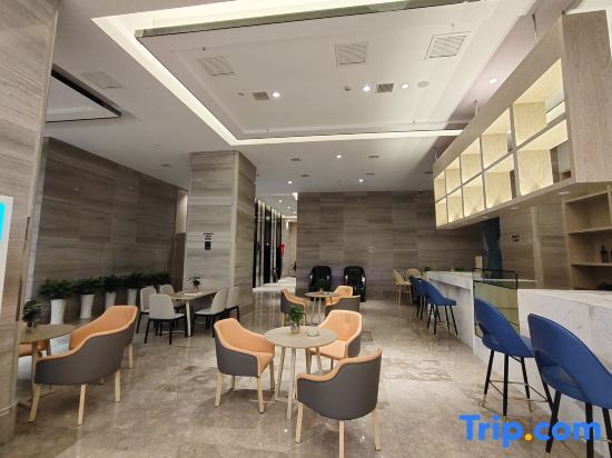 Хуайхуа: Huaihua Chenyuan International Land Port Hotel