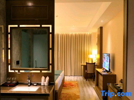 Динпин: Hongman Hongfu Hotel (Guang'an Linshui Modern Life Hall)