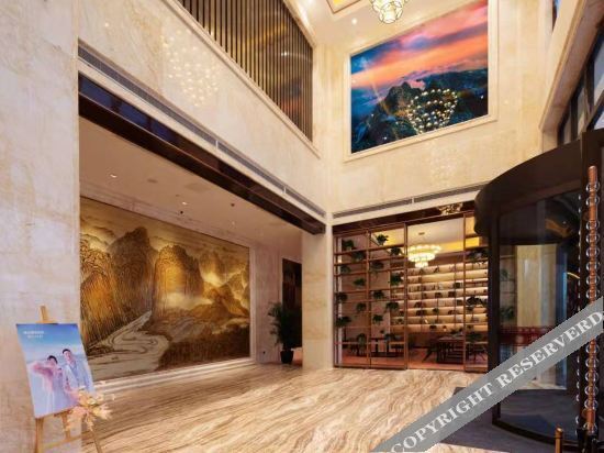 Динпин: Hongman Hongfu Hotel (Guang'an Linshui Modern Life Hall)