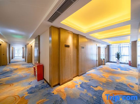 Динпин: Hongman Hongfu Hotel (Guang'an Linshui Modern Life Hall)