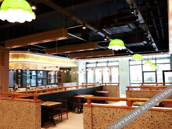 Джинченг: Qingpishu Hotel (Gaoping fortune building store)