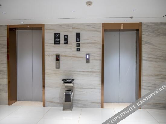 Шицзячжуан: City Comfort Inn(Shijiazhuang Vientiane City Jiefang square subway station store)