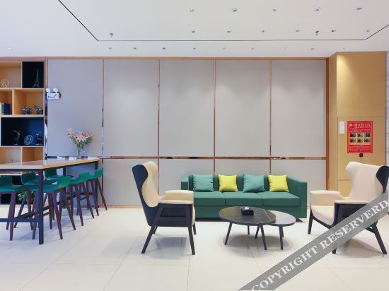 Шицзячжуан: City Comfort Inn(Shijiazhuang Vientiane City Jiefang square subway station store)