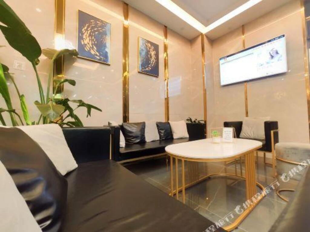 Чжухай: 7 Premium (Zhuhai Jinwan Airport)