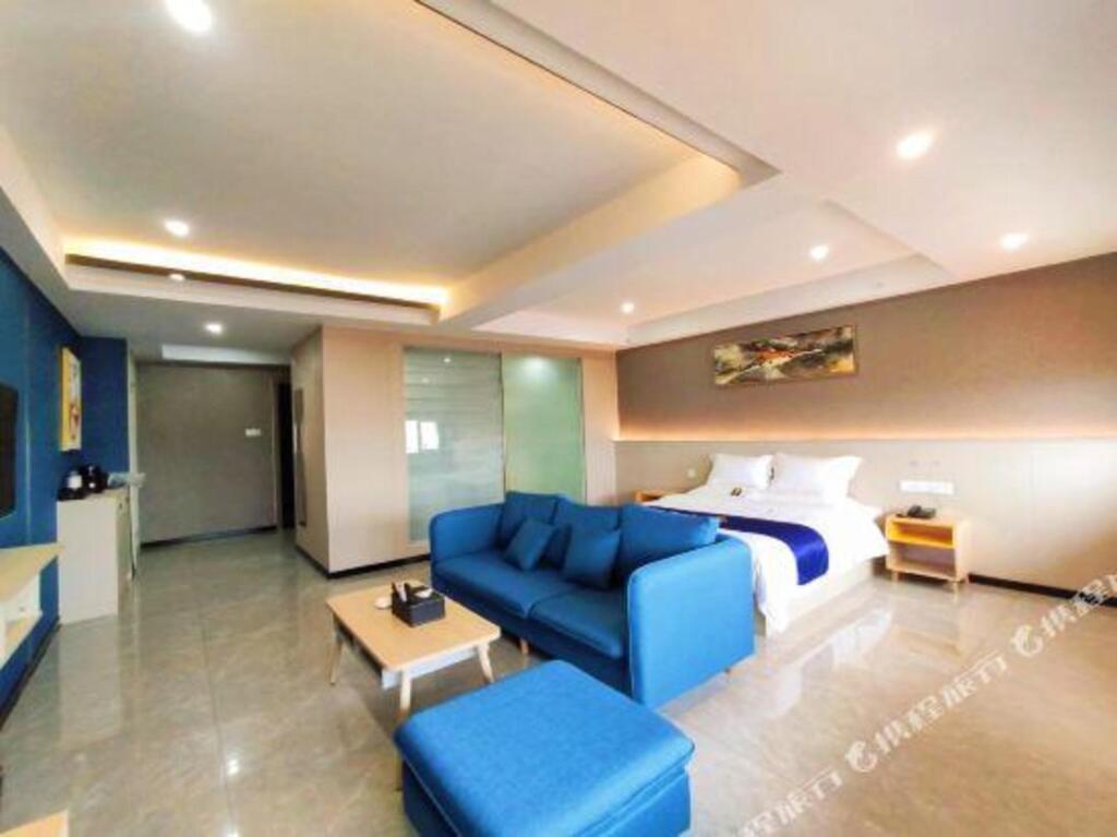 Чжухай: 7 Premium (Zhuhai Jinwan Airport)