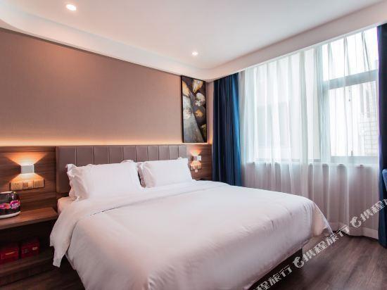 Чжэнчжоу: 7 days superior hotel (Dengfeng passenger terminal)