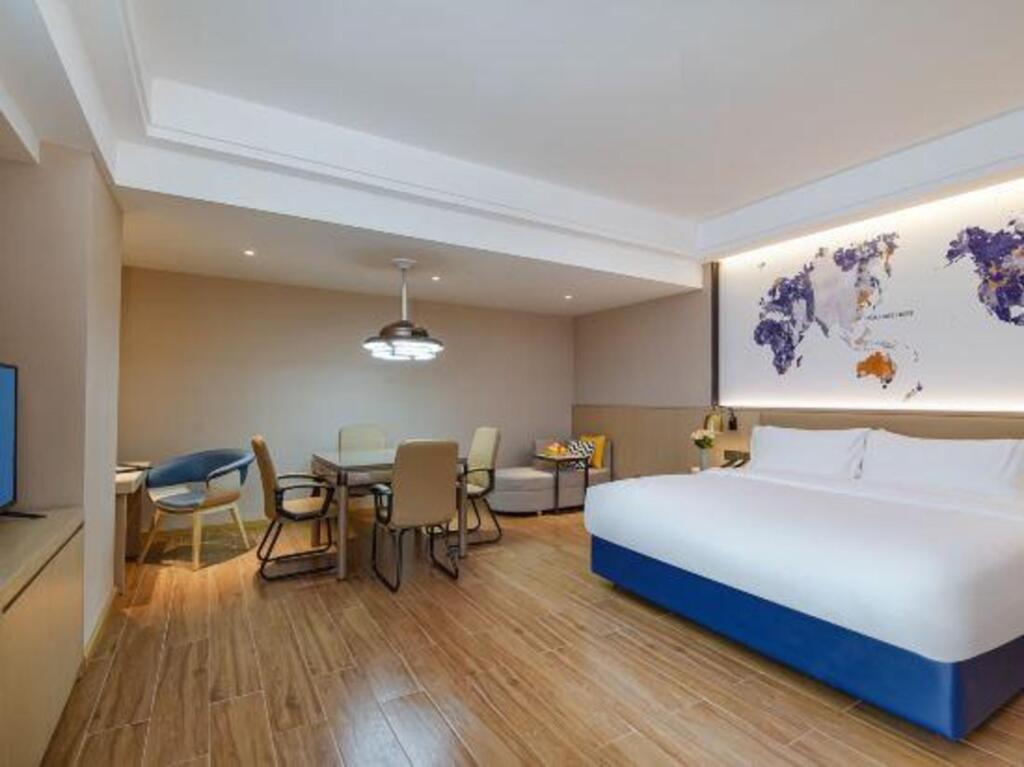 Дунгуань: Kyriad Marvelous Hotel (Dongguan Huayang Lake University City Store)