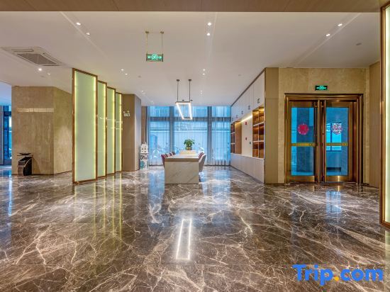 Пиннань: Lifeng Hotel (Pingnan financial investment building)