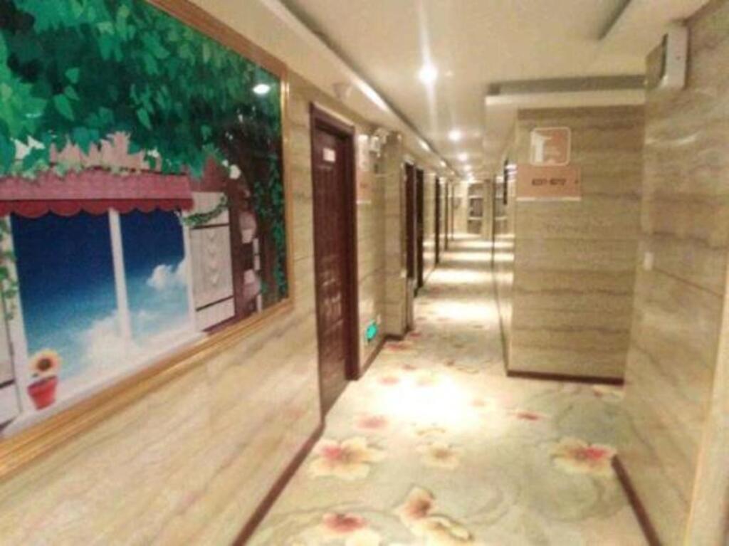 Шанхай: Yibai Liangpin Hotel (Shanghai Qingpu Industrial Park Daying Town Branch)