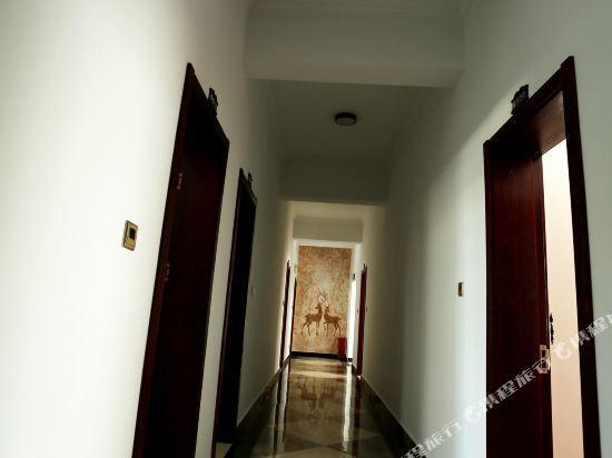 Дали: Youran Holiday Inn