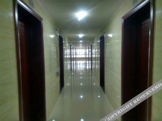 Фошань: Binhai Apartment Hotel
