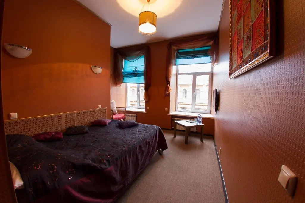 Санкт-Петербург: The first hotel