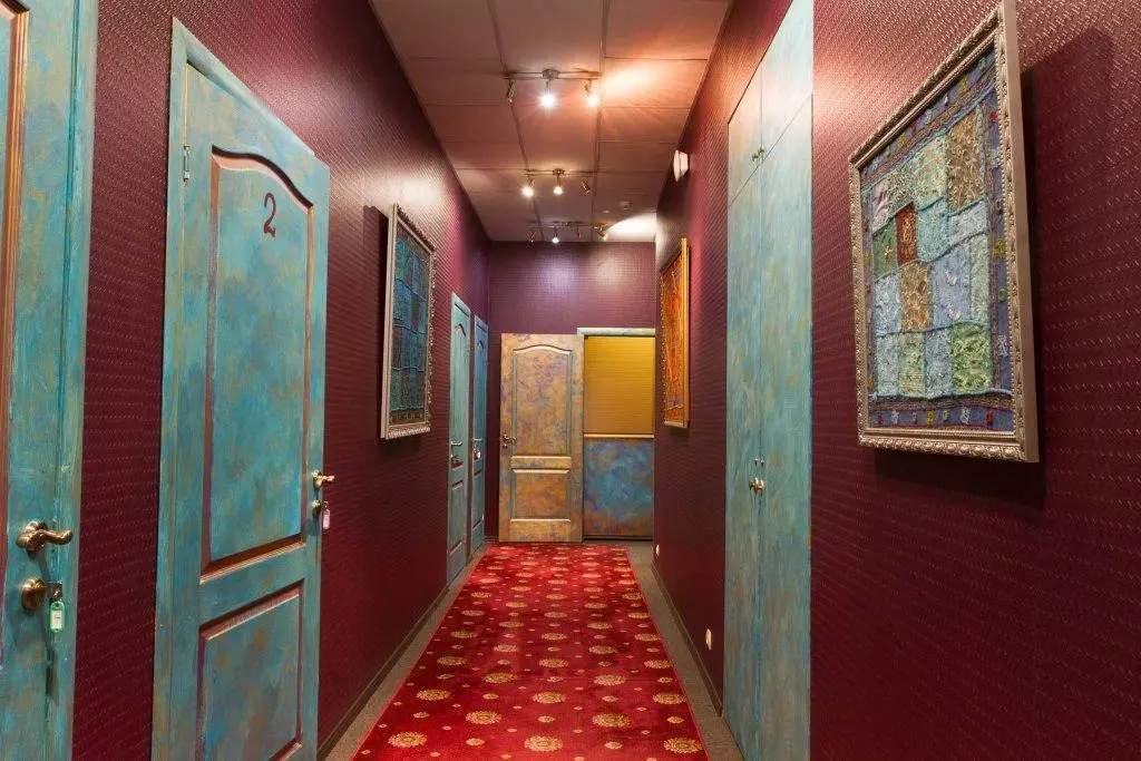 Санкт-Петербург: The first hotel