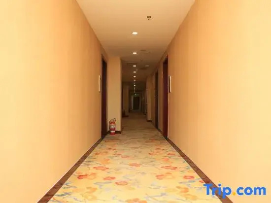 Пекин: super 8 Hotel (Beijing Dongba Dongwei road horse factory)