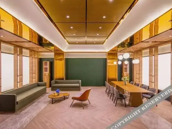 Пекин: Orange Hotel (Beijing Happy Valley R&F Festival Walk)