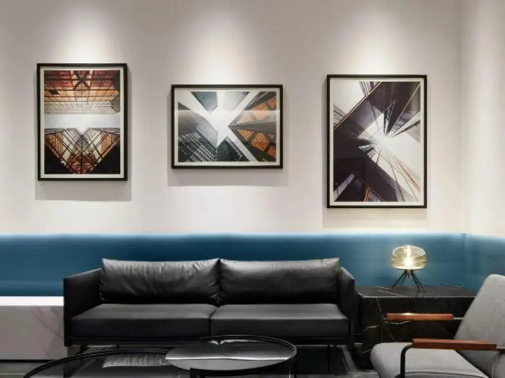 Корла: Modern Four Seasons Hotel (Xinhuijia Branch)