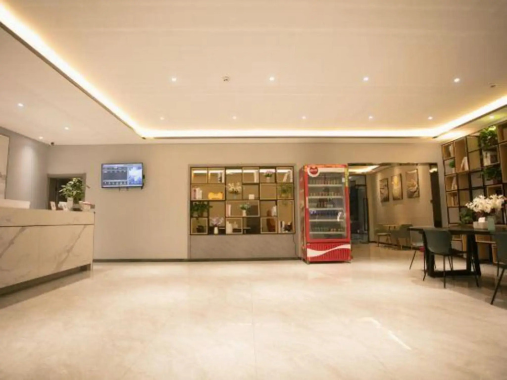 Чжоукоу: Home Inn Huaxuan Hotel Select (Zhoukou Taifuling Branch)