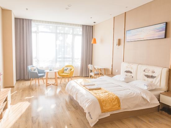 Циндао: Blue Star Sea View Apartment