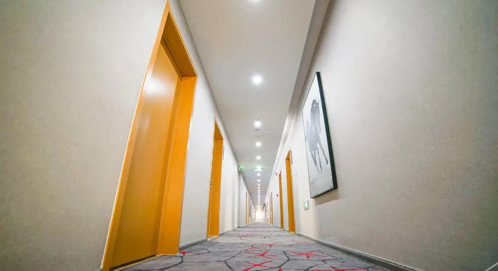 Цзинань: Yiyi Chain Hotel (Jinan Zhangqiu North Railway Station)