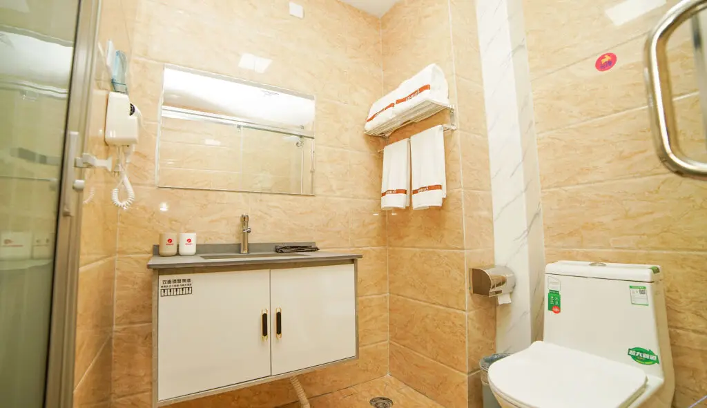 Цзинань: Yiyi Chain Hotel (Jinan Zhangqiu North Railway Station)