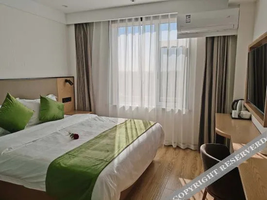 Цзиньчжоу: GreenTree Inn Express Hotel (Jinzhou Gangbijiashan Branch)
