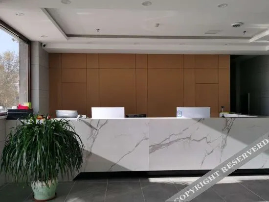 Цзиньчжоу: GreenTree Inn Express Hotel (Jinzhou Gangbijiashan Branch)